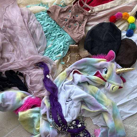 Colorful Costume bundle - Picture 11 of 15